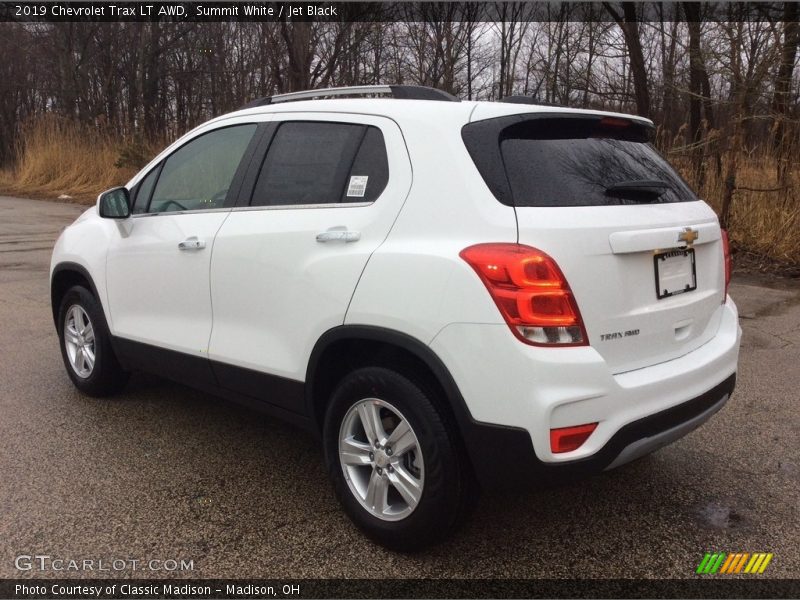 Summit White / Jet Black 2019 Chevrolet Trax LT AWD