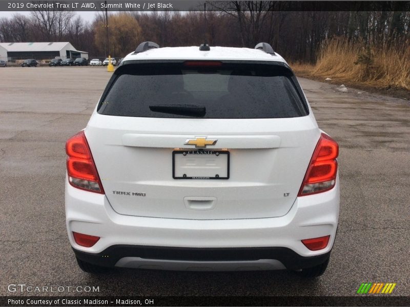 Summit White / Jet Black 2019 Chevrolet Trax LT AWD