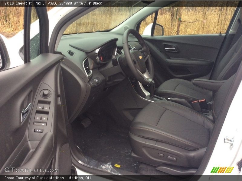 Summit White / Jet Black 2019 Chevrolet Trax LT AWD