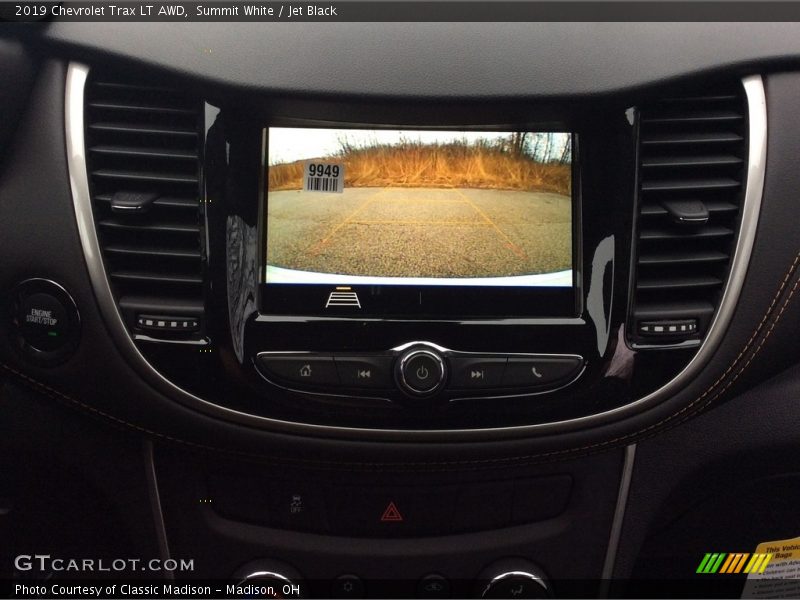 Summit White / Jet Black 2019 Chevrolet Trax LT AWD