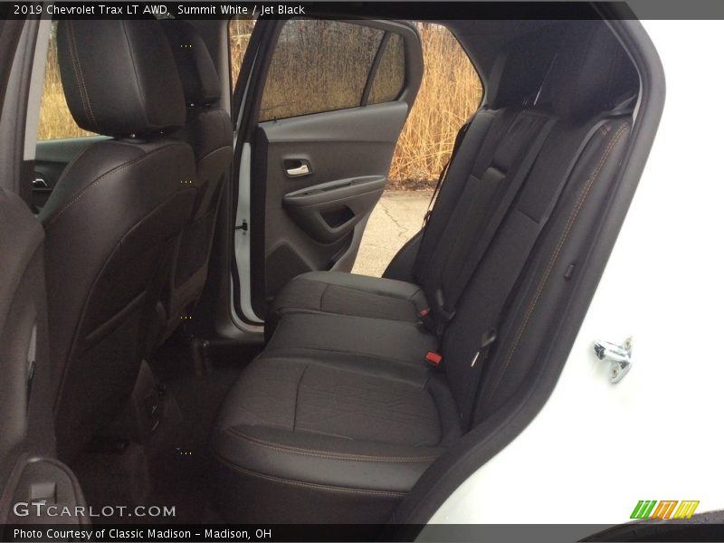 Summit White / Jet Black 2019 Chevrolet Trax LT AWD