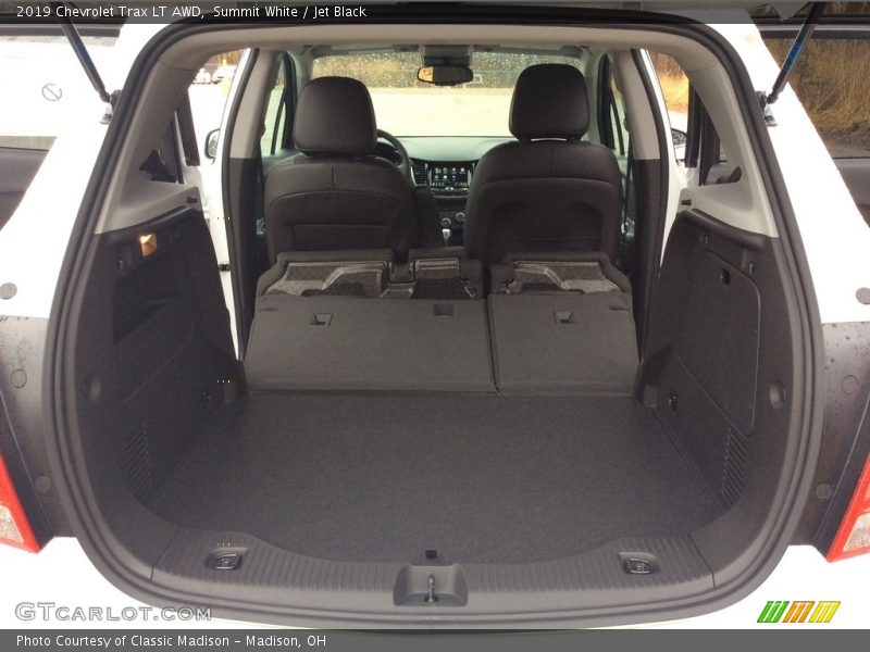 Summit White / Jet Black 2019 Chevrolet Trax LT AWD