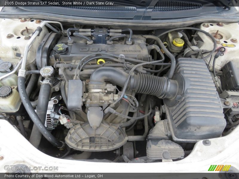 Stone White / Dark Slate Gray 2005 Dodge Stratus SXT Sedan