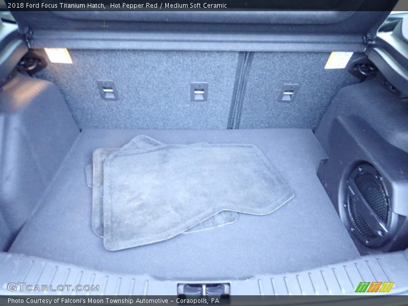 Hot Pepper Red / Medium Soft Ceramic 2018 Ford Focus Titanium Hatch