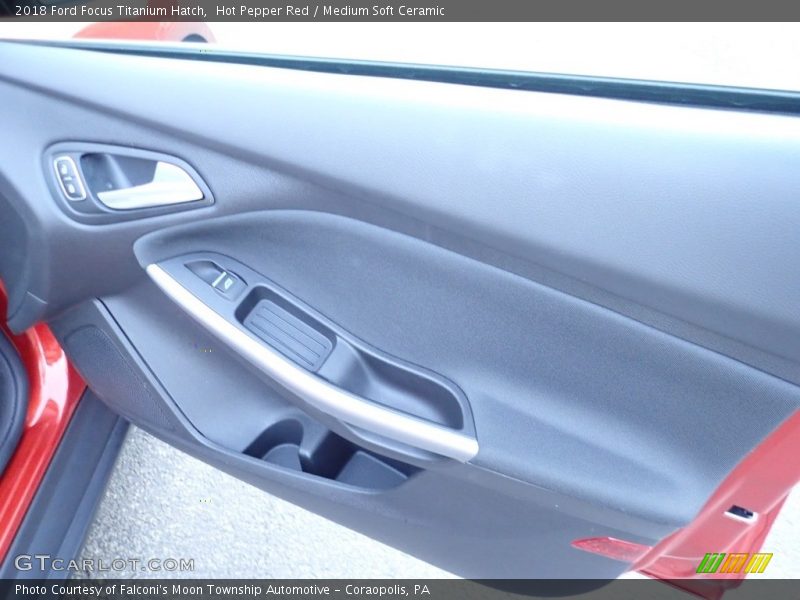 Hot Pepper Red / Medium Soft Ceramic 2018 Ford Focus Titanium Hatch