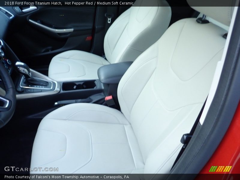 Hot Pepper Red / Medium Soft Ceramic 2018 Ford Focus Titanium Hatch