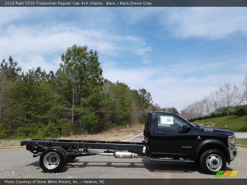  2019 5500 Tradesman Regular Cab 4x4 Chassis Black