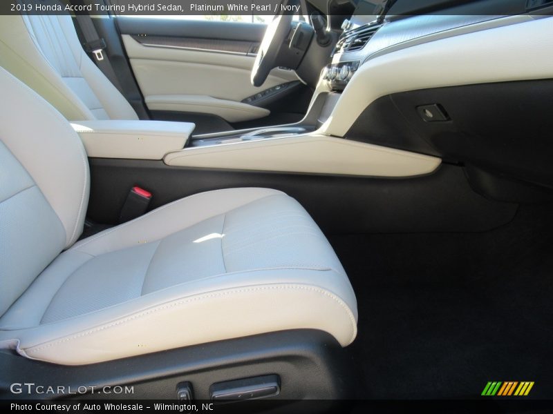 Platinum White Pearl / Ivory 2019 Honda Accord Touring Hybrid Sedan