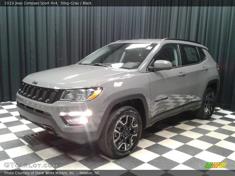 Sting-Gray / Black 2019 Jeep Compass Sport 4x4