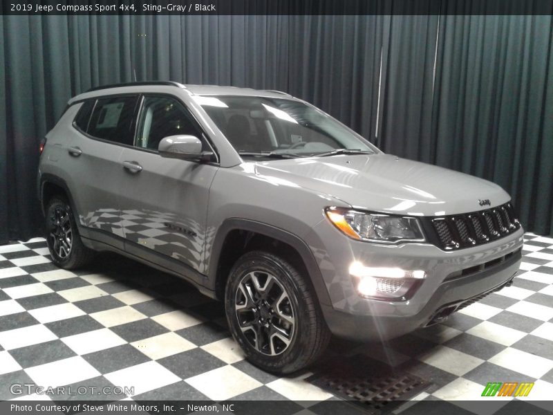 Sting-Gray / Black 2019 Jeep Compass Sport 4x4