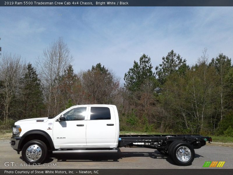Bright White / Black 2019 Ram 5500 Tradesman Crew Cab 4x4 Chassis