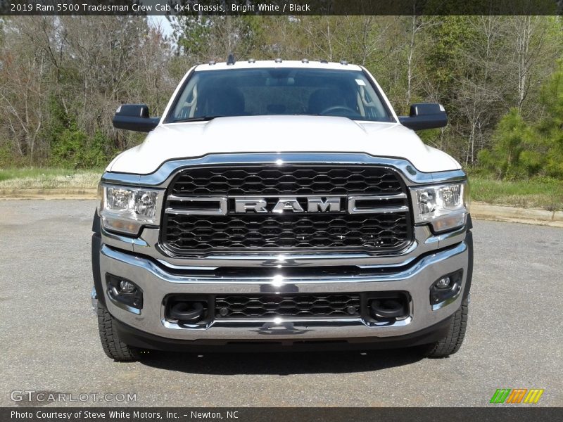Bright White / Black 2019 Ram 5500 Tradesman Crew Cab 4x4 Chassis