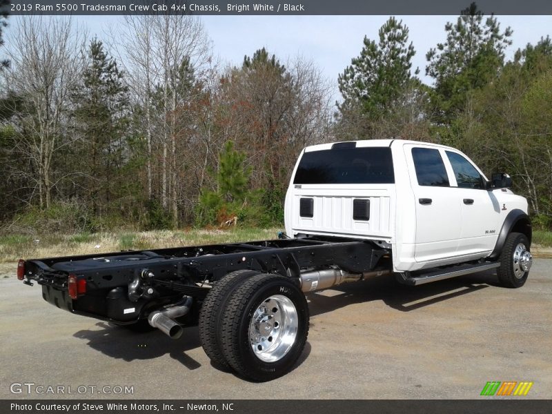 Bright White / Black 2019 Ram 5500 Tradesman Crew Cab 4x4 Chassis