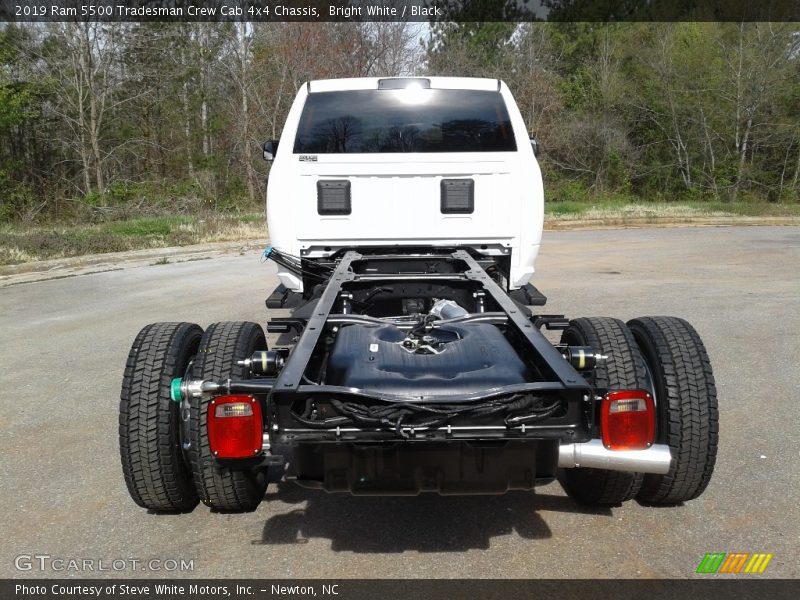 Bright White / Black 2019 Ram 5500 Tradesman Crew Cab 4x4 Chassis