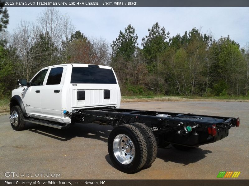 Bright White / Black 2019 Ram 5500 Tradesman Crew Cab 4x4 Chassis
