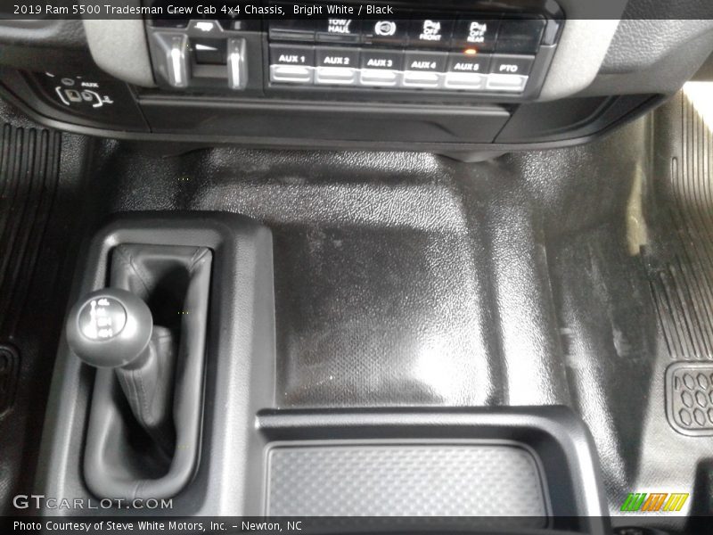 Bright White / Black 2019 Ram 5500 Tradesman Crew Cab 4x4 Chassis