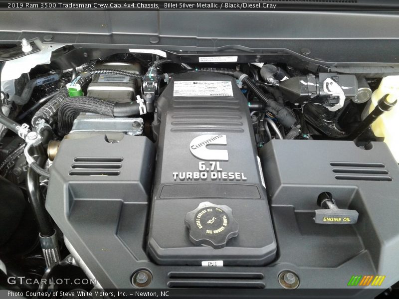 Billet Silver Metallic / Black/Diesel Gray 2019 Ram 3500 Tradesman Crew Cab 4x4 Chassis