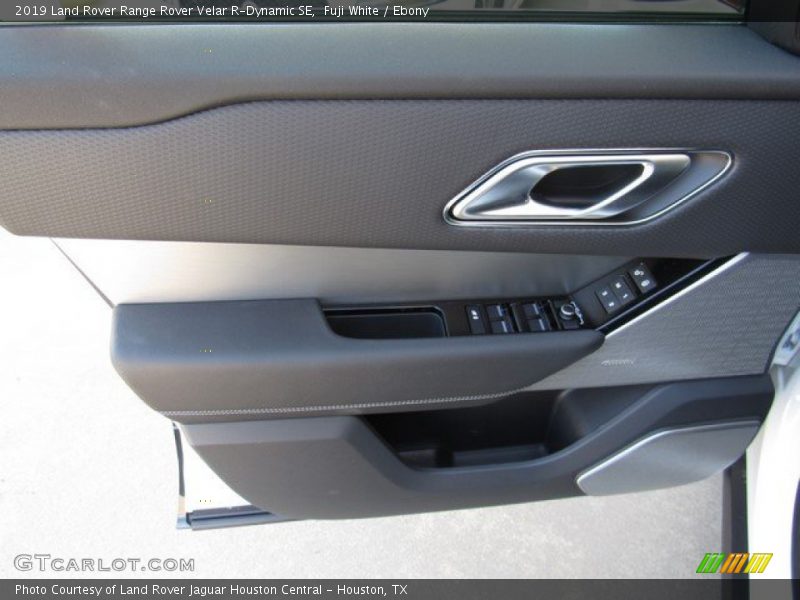 Fuji White / Ebony 2019 Land Rover Range Rover Velar R-Dynamic SE