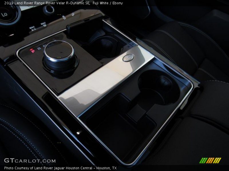 Fuji White / Ebony 2019 Land Rover Range Rover Velar R-Dynamic SE
