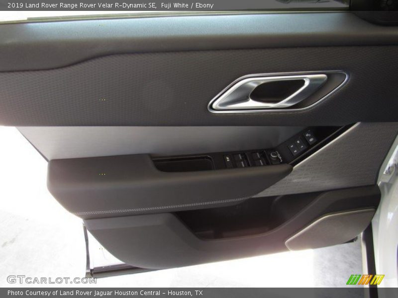 Fuji White / Ebony 2019 Land Rover Range Rover Velar R-Dynamic SE