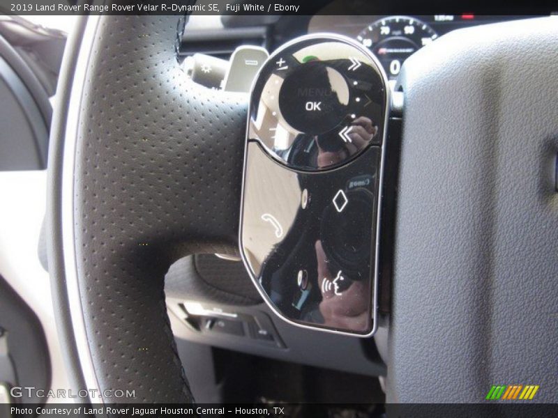 Fuji White / Ebony 2019 Land Rover Range Rover Velar R-Dynamic SE