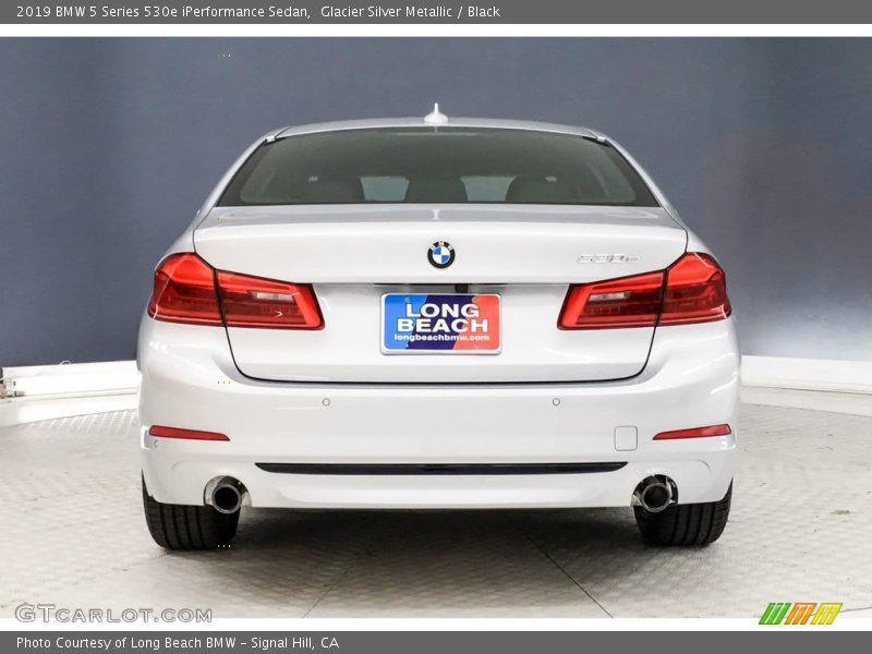 Glacier Silver Metallic / Black 2019 BMW 5 Series 530e iPerformance Sedan