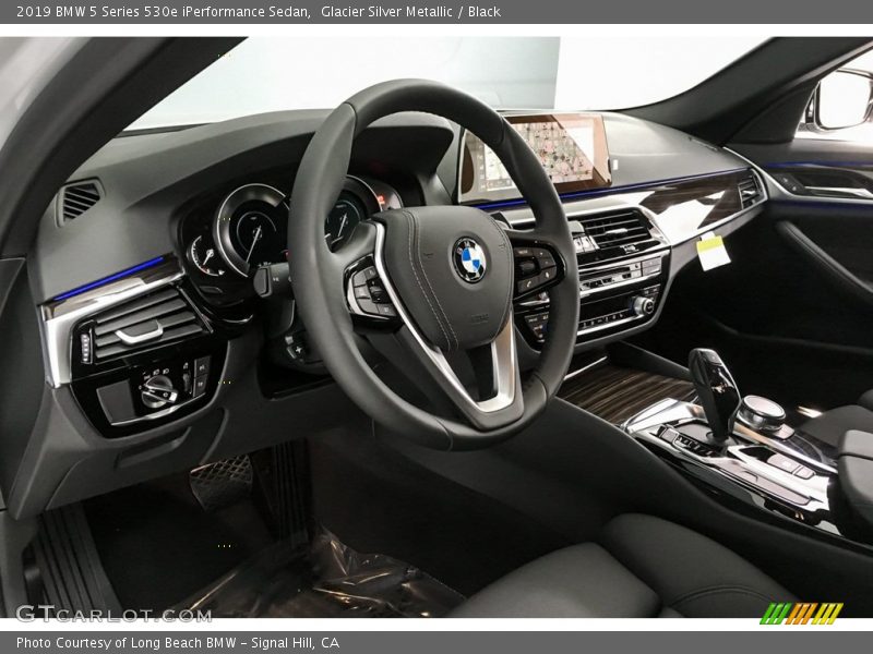 Glacier Silver Metallic / Black 2019 BMW 5 Series 530e iPerformance Sedan