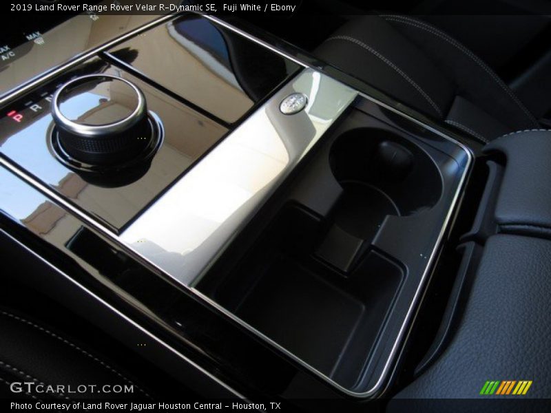 Fuji White / Ebony 2019 Land Rover Range Rover Velar R-Dynamic SE