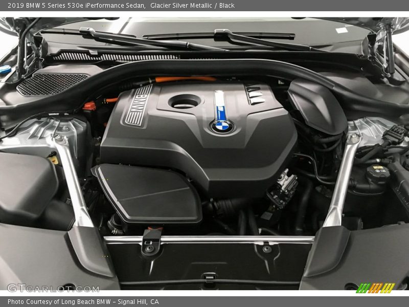 Glacier Silver Metallic / Black 2019 BMW 5 Series 530e iPerformance Sedan