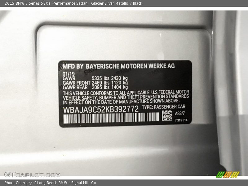 Glacier Silver Metallic / Black 2019 BMW 5 Series 530e iPerformance Sedan