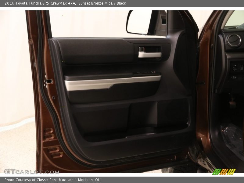 Sunset Bronze Mica / Black 2016 Toyota Tundra SR5 CrewMax 4x4