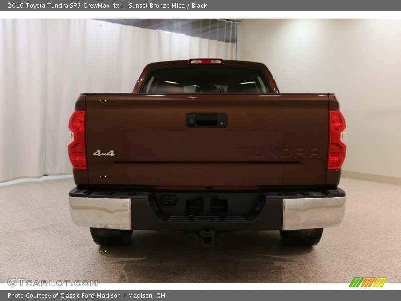 Sunset Bronze Mica / Black 2016 Toyota Tundra SR5 CrewMax 4x4