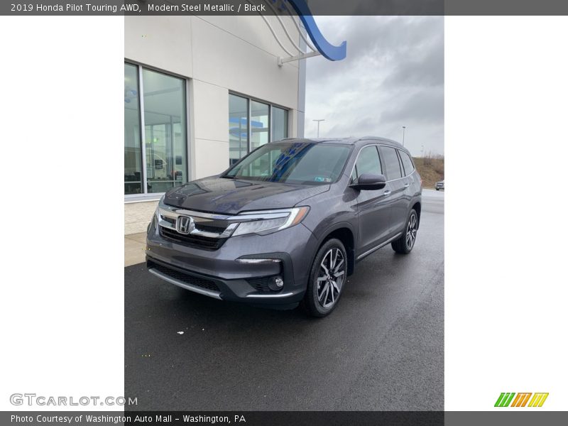 Modern Steel Metallic / Black 2019 Honda Pilot Touring AWD
