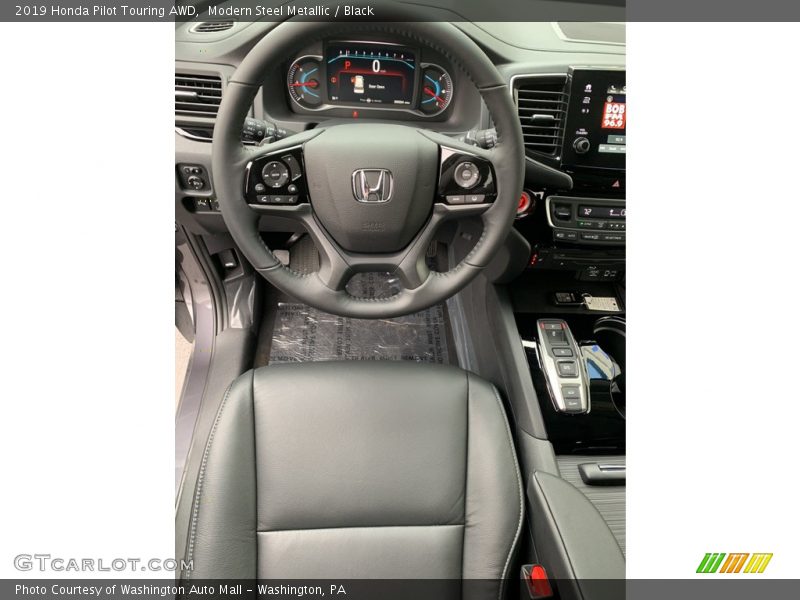 Modern Steel Metallic / Black 2019 Honda Pilot Touring AWD