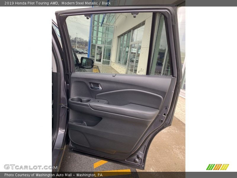 Modern Steel Metallic / Black 2019 Honda Pilot Touring AWD