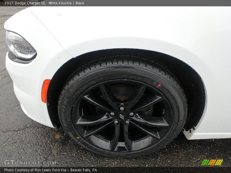 White Knuckle / Black 2017 Dodge Charger SE