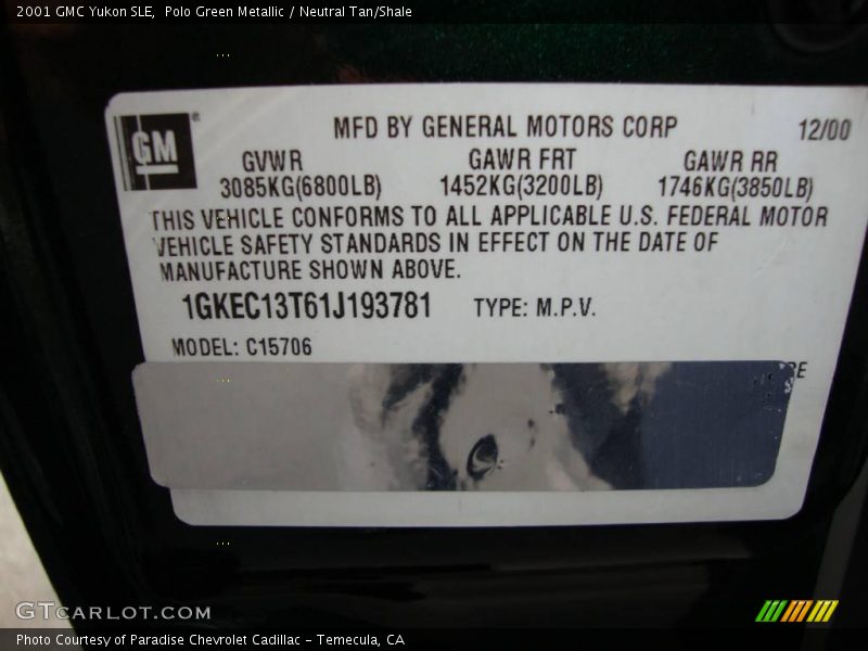 Polo Green Metallic / Neutral Tan/Shale 2001 GMC Yukon SLE