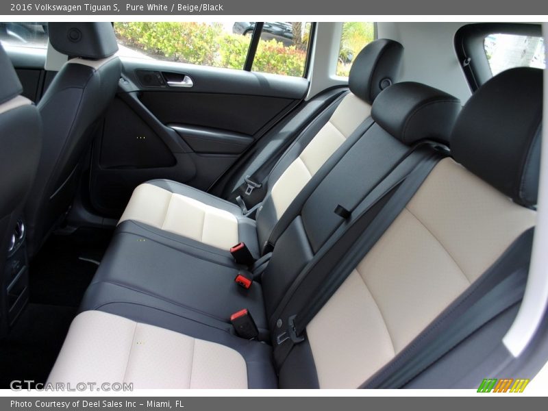 Pure White / Beige/Black 2016 Volkswagen Tiguan S