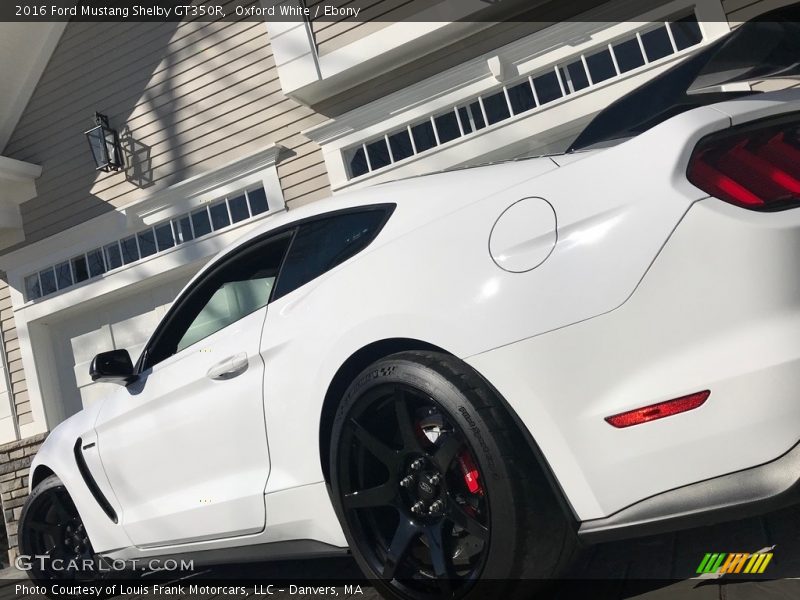 Oxford White / Ebony 2016 Ford Mustang Shelby GT350R
