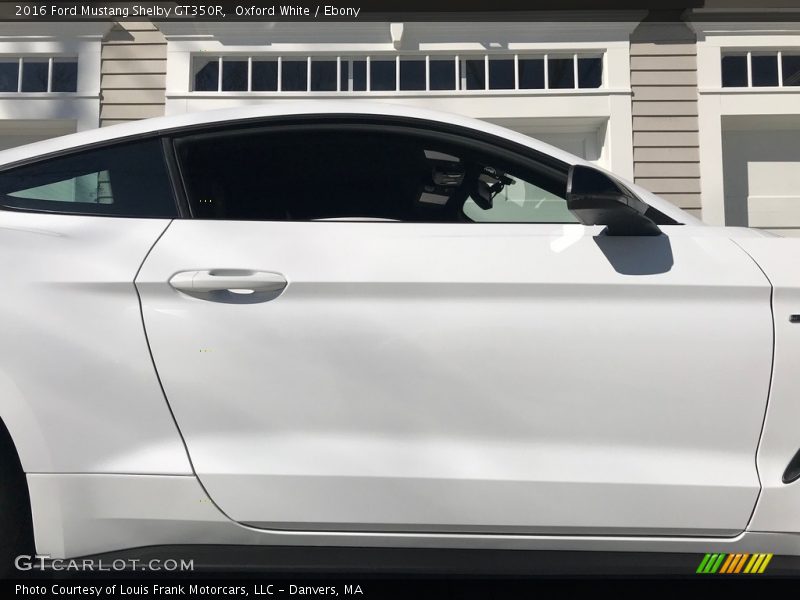 Oxford White / Ebony 2016 Ford Mustang Shelby GT350R