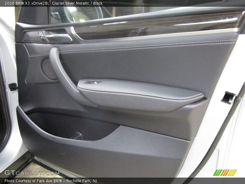 Glacier Silver Metallic / Black 2016 BMW X3 xDrive28i