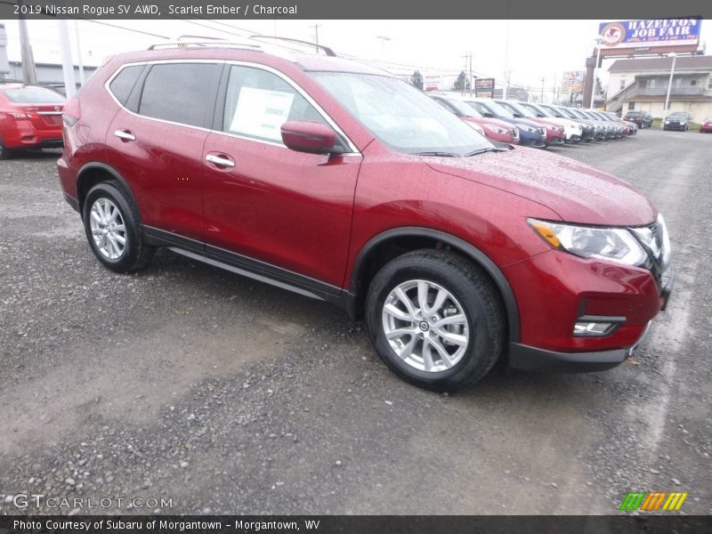 Front 3/4 View of 2019 Rogue SV AWD