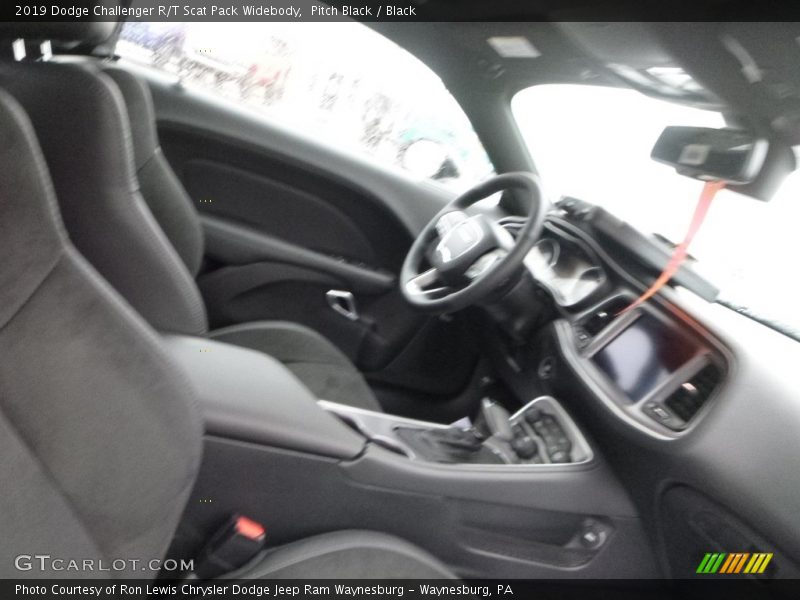 Pitch Black / Black 2019 Dodge Challenger R/T Scat Pack Widebody