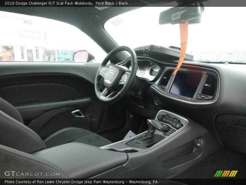 Pitch Black / Black 2019 Dodge Challenger R/T Scat Pack Widebody