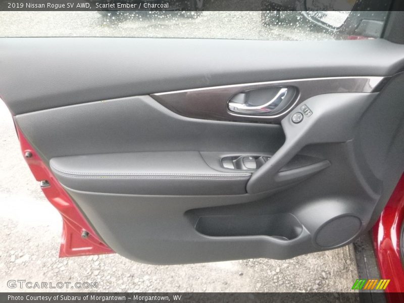 Scarlet Ember / Charcoal 2019 Nissan Rogue SV AWD