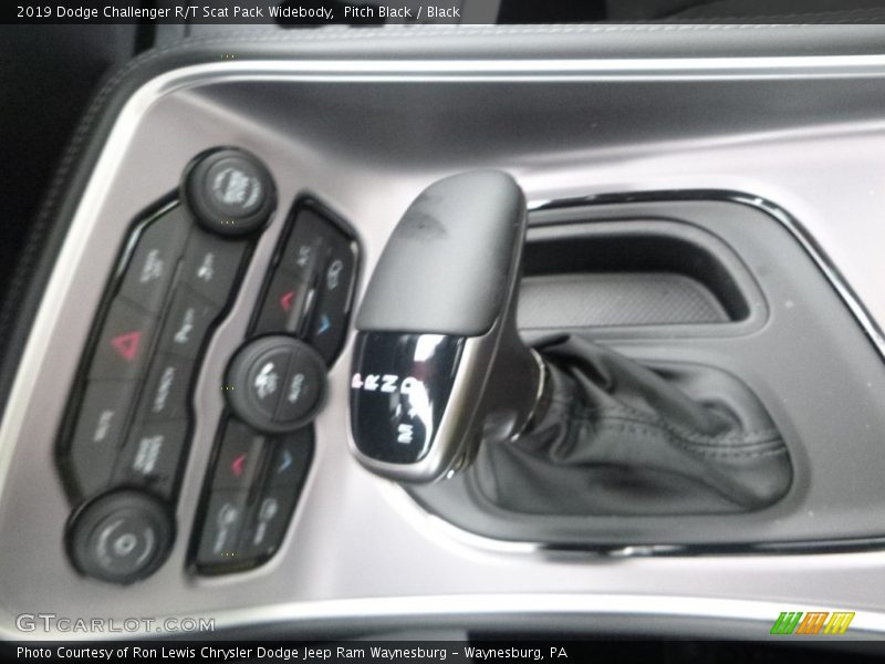 Pitch Black / Black 2019 Dodge Challenger R/T Scat Pack Widebody