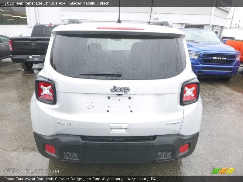 Glacier Metallic / Black 2018 Jeep Renegade Latitude 4x4