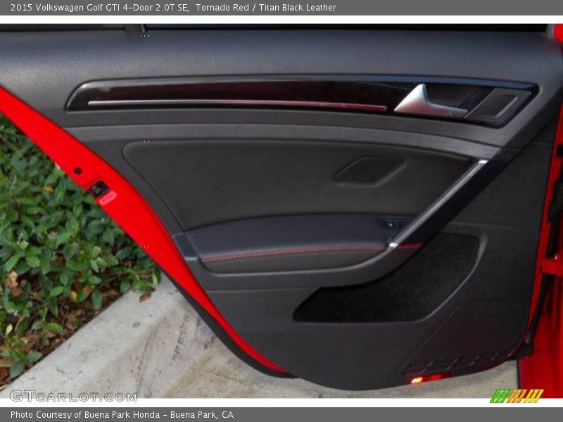 Tornado Red / Titan Black Leather 2015 Volkswagen Golf GTI 4-Door 2.0T SE