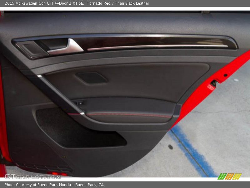 Tornado Red / Titan Black Leather 2015 Volkswagen Golf GTI 4-Door 2.0T SE