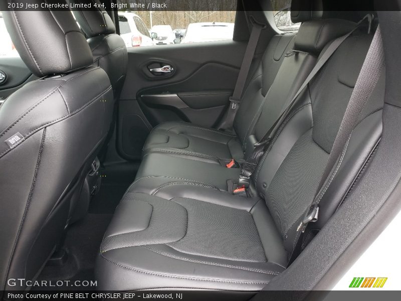Bright White / Black 2019 Jeep Cherokee Limited 4x4